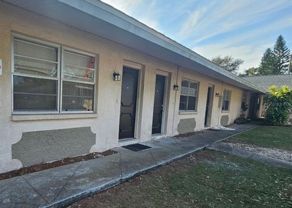 201 Nw Jefferson Circle N - Photo 1