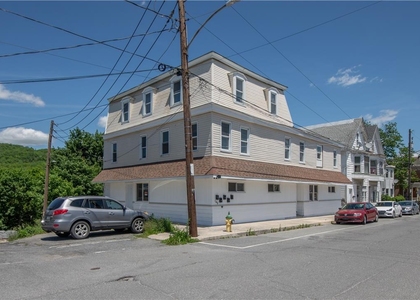 149 W Ridge Street - Photo 1