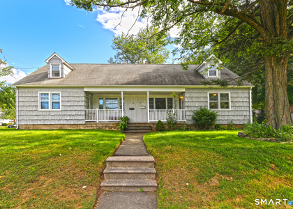52-54 Pond Point Avenue - Photo 1