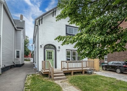 545 Niagara Street - Photo 1
