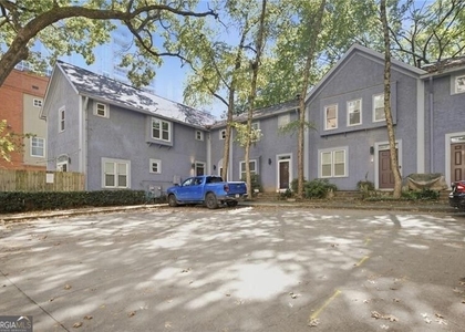 187 12th Street Ne - Photo 1
