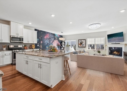 5 Gerhard Pl - Photo 1