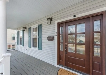 27 Center St - Photo 1