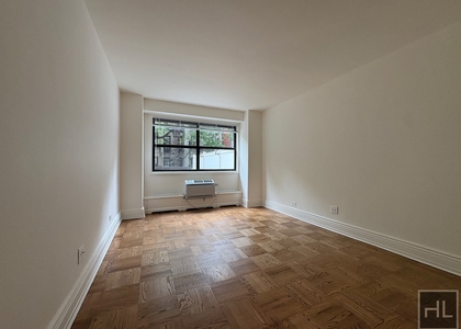 East 79 Street - Photo 1