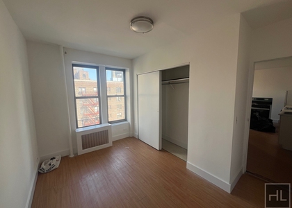 York Avenue - Photo 1