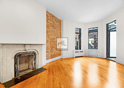 West 54 Street - Photo 1