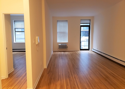 West 52nd Street - Photo 1