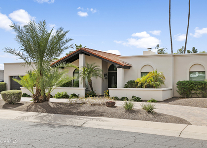 6031 E Ludlow Drive - Photo 1