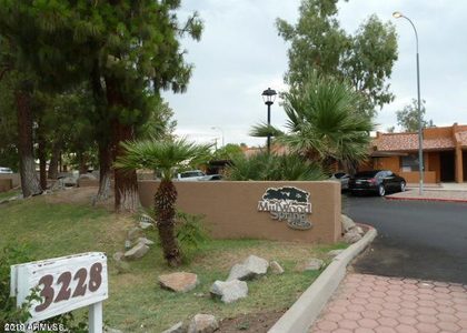 3228 W Glendale Avenue - Photo 1