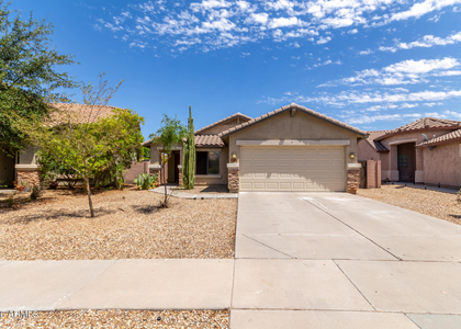 11386 W Lincoln Street - Photo 1