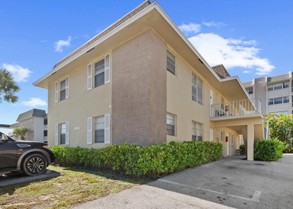 2707 Vandiver Drive - Photo 1