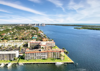 100 Paradise Harbour Boulevard - Photo 1
