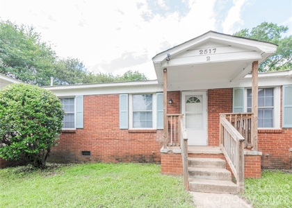 2517 Hemphill Street - Photo 1