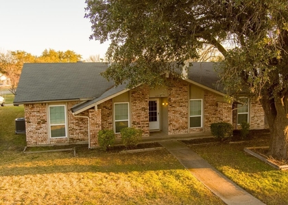 6218 Fallbrook Drive - Photo 1