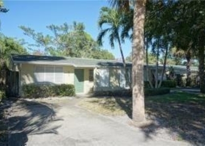 719 Se Stypman Boulevard - Photo 1