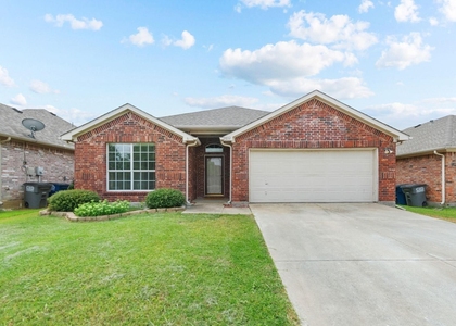 2032 Sunny Side Drive - Photo 1