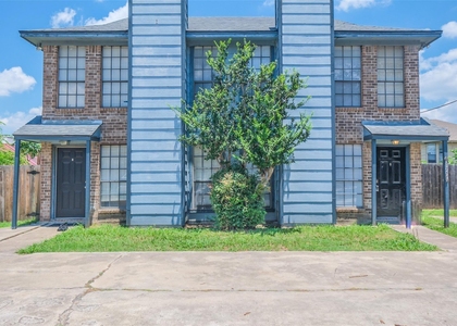 1034 Mckinley Street - Photo 1