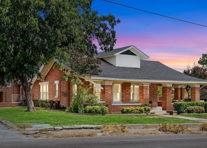 803 S Trinity Street - Photo 1