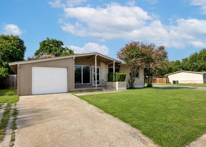700 Pine Street - Photo 1