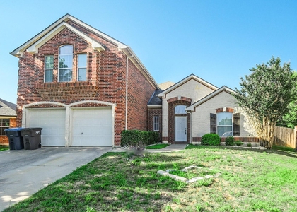 8664 Lariat Circle - Photo 1
