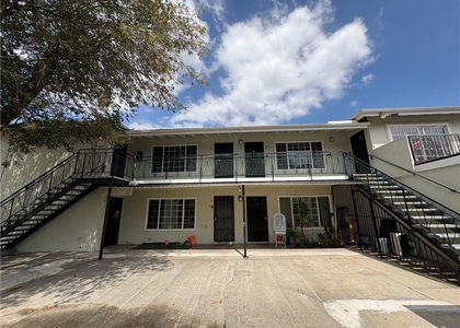 2001 E Wilshire Avenue - Photo 1