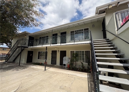 300 N Mountain View Place - Photo 1