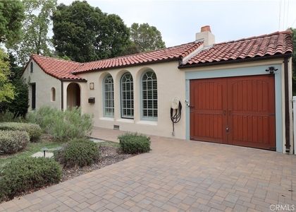 270 S Parkwood Avenue - Photo 1
