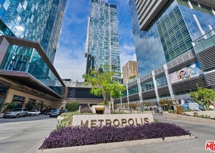 889 Francisco Street - Photo 1
