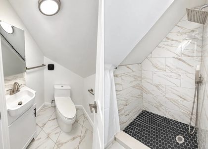 Discover Your New Home in Holl - Photo 1