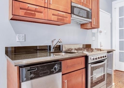 53 Leroy Street - Photo 1