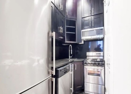 53 Leroy Street - Photo 1