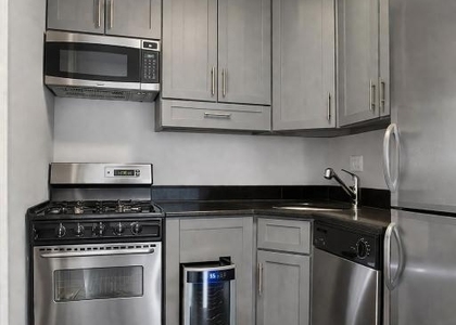 564 Hudson Street - Photo 1