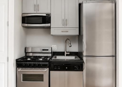 566 Hudson Street - Photo 1
