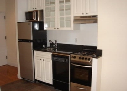 246 Mott Street - Photo 1