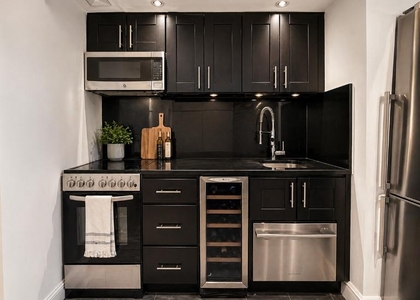 345 West 53rd Street - Photo 1