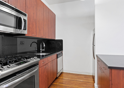 Madison Avenue - Photo 1