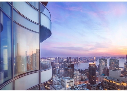 252 E 57th Street - Photo 1