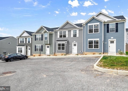 101 Pacer Drive - Photo 1