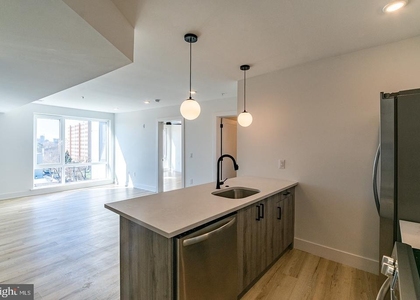 629 W Girard Avenue - Photo 1