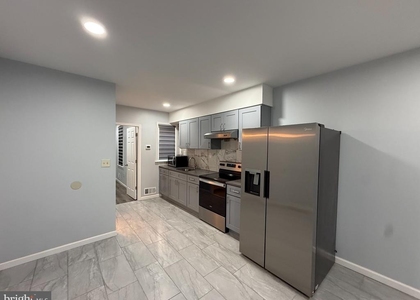 32 S 53rd Street - Photo 1