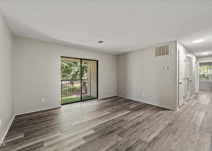 1630 Oxford Road - Photo 1