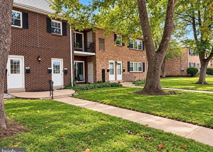 1294 Cooper Street - Photo 1
