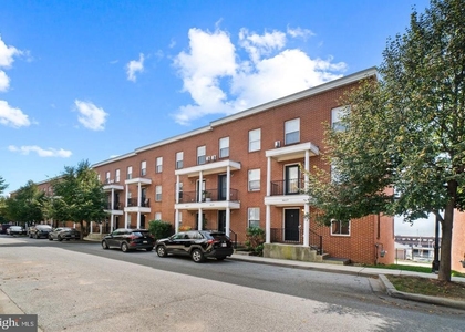 4617 Dillon Street - Photo 1