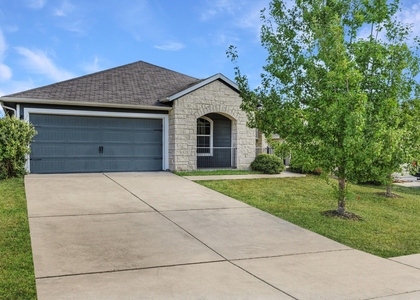 132 Denton Dr - Photo 1