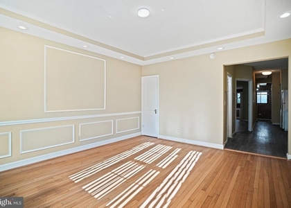 1904 Constitution Avenue Ne - Photo 1
