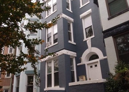 1250 Columbia Road Nw - Photo 1