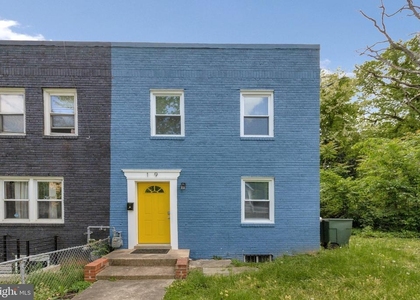 19 Atlantic Street Se - Photo 1