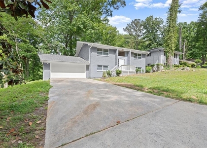 495 Larchmont Circle Nw - Photo 1