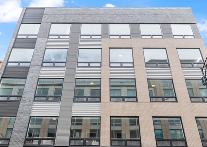 3217 N Clark Street - Photo 1