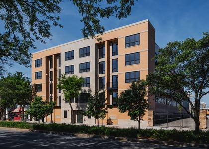 224 S Ashland Avenue - Photo 1